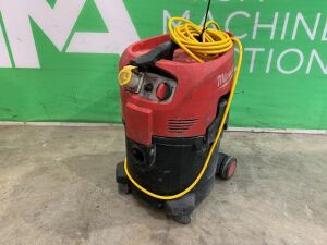 UNRESERVED Milwaukee AS400 Industrial Vacuum