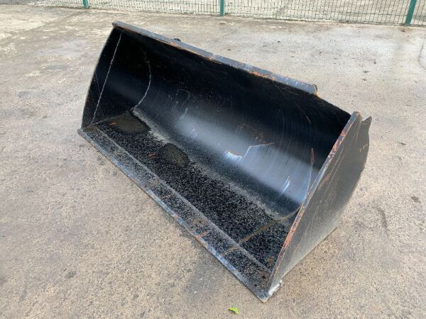 NEW Bucket To Suit Tractor Loader (Euro Hitch)