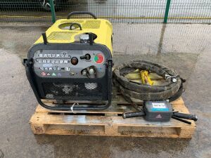 2017 Atlas Copco LP9-20P Hydraulic Power Pack c/w Hoses & Breaker