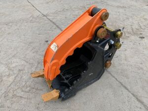 UNUSED KBKC Hydraulic Thumb Bucket To Suit 2T-4T (30mm Pins)