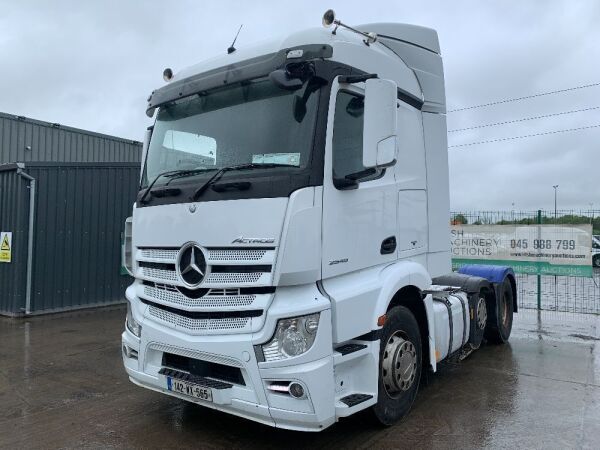 2014 Mercedes-Benz Actros 2545 6x2 Tractor Unit