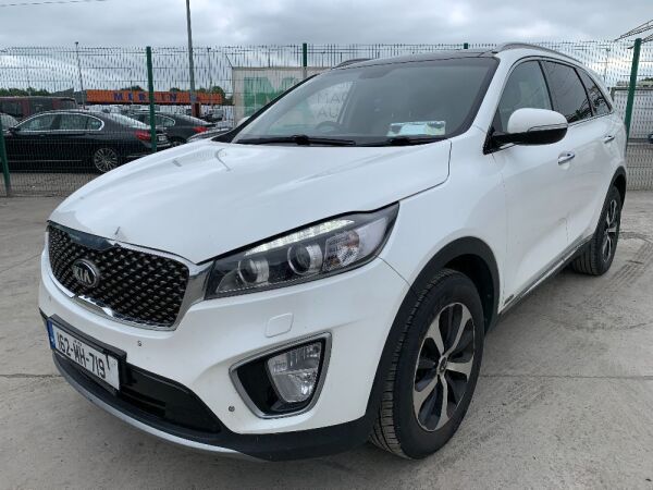 2016 KIA Sorento Platinum AT Commercial