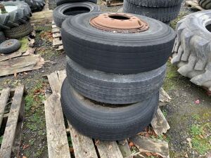 UNRESERVED 3x Toyo Tyres