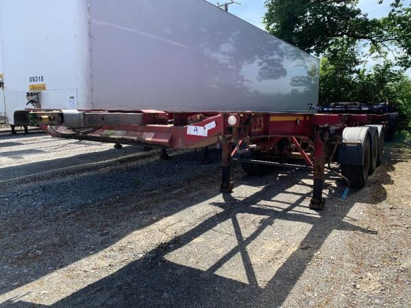 UNRESERVED 2006 Dennison Tri Axle Skelly Trailer