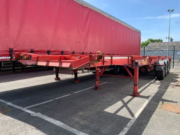 UNRESERVED 2006 Dennison Tri Axle Skelly Trailer