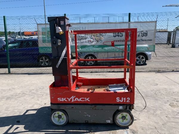 UNRESERVED 2014 Skyjack SJ12 Electric Vertical Mast Lift