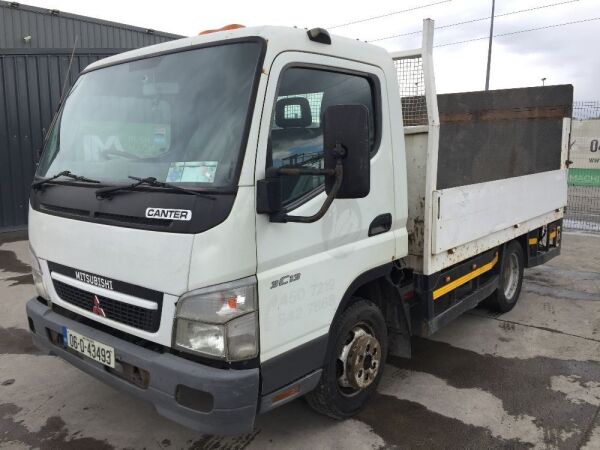 UNRESERVED 2006 Mitsubishi Canter 3C13 Dropside c/w Tail Lift 2 Dr Truck