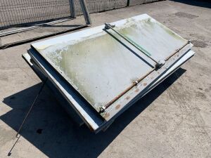 UNRESERVED 4 x Steel Doors, Lock & Handles