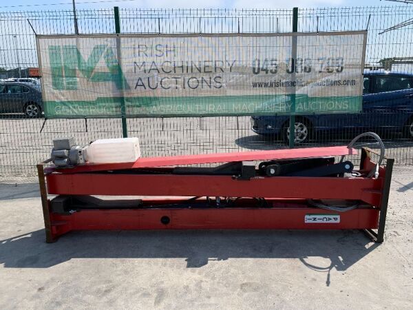 2020 Pacini 220V 2 Post Car Lift (4000KG)