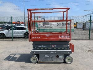 UNRESERVED 2014 Skyjack SJIII-3219 Electric Scissors Lift