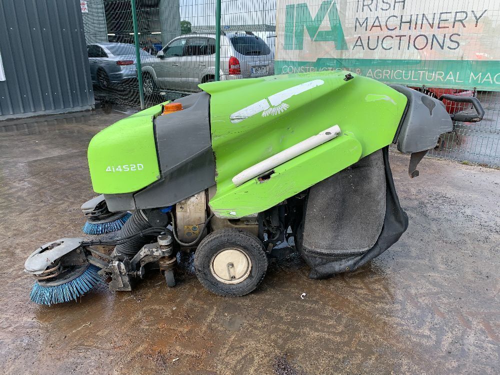 2018 Green Machine 400 Diesel Pedestrian Street Sweeper  ONLINE TIMED  AUCTION DAY ONE - Ireland's Monthly Plant & Machinery Auction - Ends From  10.30am Wednesday 14th June - Irish Machinery Auctions