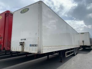 UNRESERVED 2004 SDC Tri Axle Box Trailer