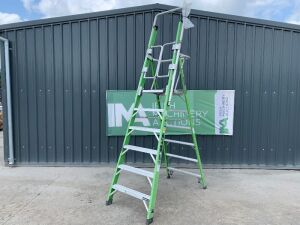 UNRESERVED Little Giant 6 Step Fibreglass Podium Ladder