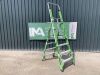 UNRESERVED Little Giant 4 Step Fibreglass Podium Ladder - 3