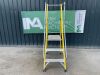 UNRESERVED CLow 3 Step Fibreglass Podium Ladder - 2