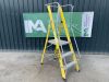 UNRESERVED CLow 3 Step Fibreglass Podium Ladder - 3