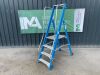 UNRESERVED Lyte 4 Step Fibreglass Podium Ladder