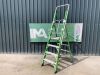 UNRESERVED Little Giant 4 Step Fibreglass Podium Ladder