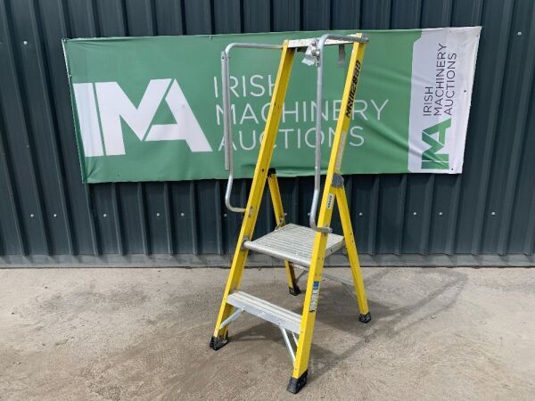 UNRESERVED Clow 2 Step Fibreglass Podium Ladder