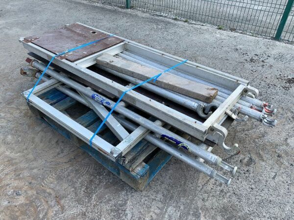 UNRESERVED Aluminium Scaffold Tower