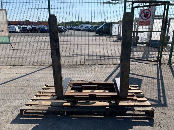 Heavy Duty Forks c/w Side Shift