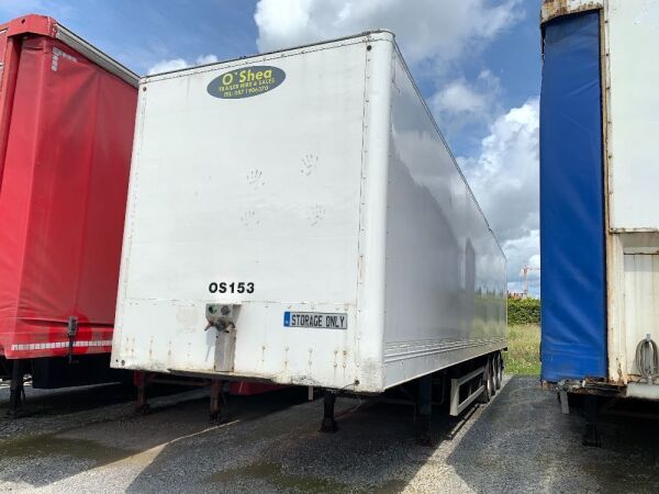 UNRESERVED 2004 SDC Tri Axle Box Trailer