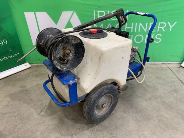 Honda Powerwasher c/w Bowser, Hose & Lance