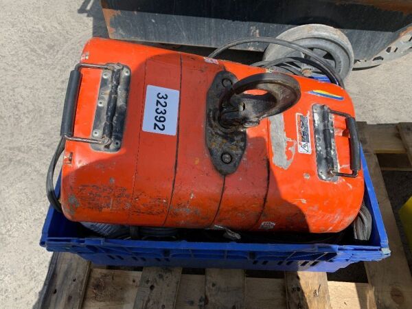 CM Lodestar 2000Kg 110V Electric Chain Hoist