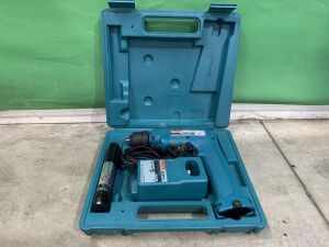 Makita 8402VD Cordless Drill In Case