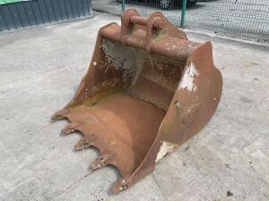 Geith 4ft Digging Bucket with 65mm Pins