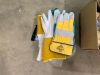 UNRESERVED Box of Safety & Welding Gloves - 4