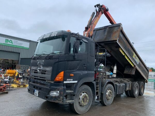 2007 HINO 700 3213 8x4 Grab Truck c/w Clamshell Bucket