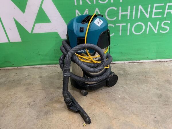 Makita VC3011L 110V Hoover