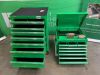 UNRESERVED Portable 26" Tool Chest c/w Top & Bottom Drawers - 2