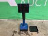 UNRESERVED Faithful Knee Kicker - Carpet Stretcher