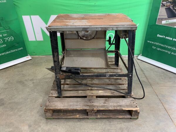 UNRESERVED Dewalt Sawking 110V Table Saw