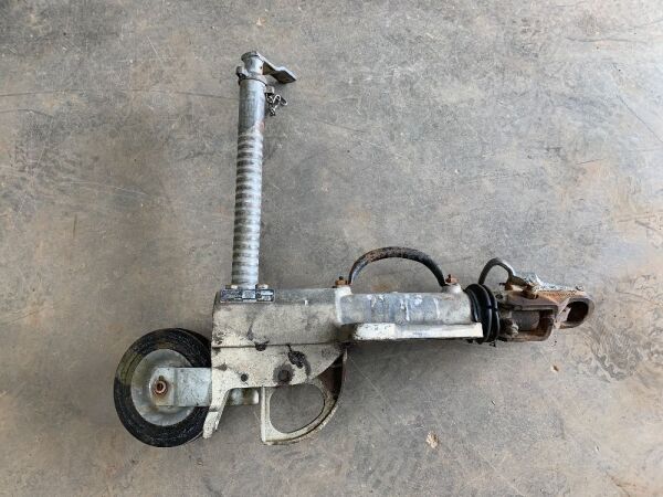 UNRESERVED Ifor Williams Hitch & Jockey Wheel