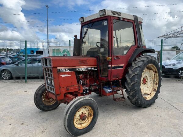 UNRESERVED International 885XL 2WD Tractor