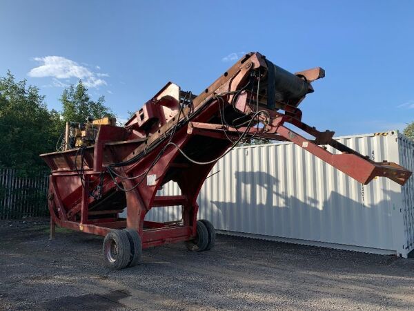 10T Topsoil Screener c/w Drawbar, Deutz Engine & Riddles