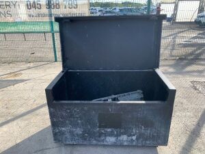 UNRESERVED Armorgard Tuffbank Site Storage Box