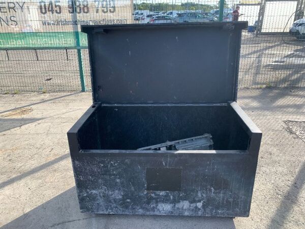 UNRESERVED Armorgard Tuffbank Site Storage Box