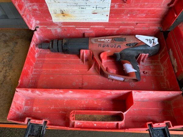 UNRESERVED Hilti DX460 Nail Gun