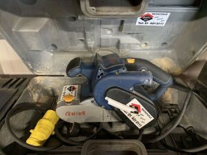 UNRESERVED Ryobi 110v Sander In Case