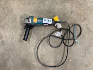 UNRESERVED Makita 110V Angle Grinder