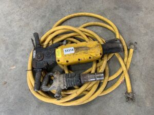 UNRESERVED 2014 Atlas Copco TEX230 Pneumatic Breaker & Air Hose