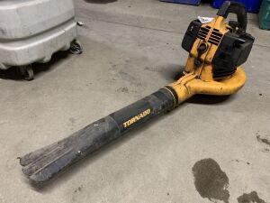 UNRESERVED Partner Tornado Petrol Leaf Blower