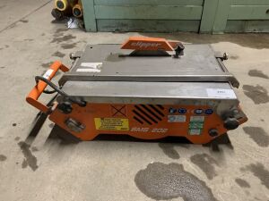 UNRESERVED Clipper SMS 200 Tile Cutter