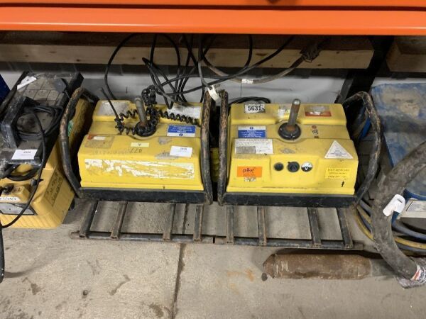 UNRESERVED 2x Pike Traffic Stop/Go Sign Unit