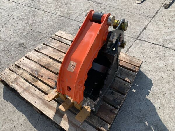 UNUSED Kabonc Hydraulic Thumb Bucket To Suit 2T-4T (40mm)