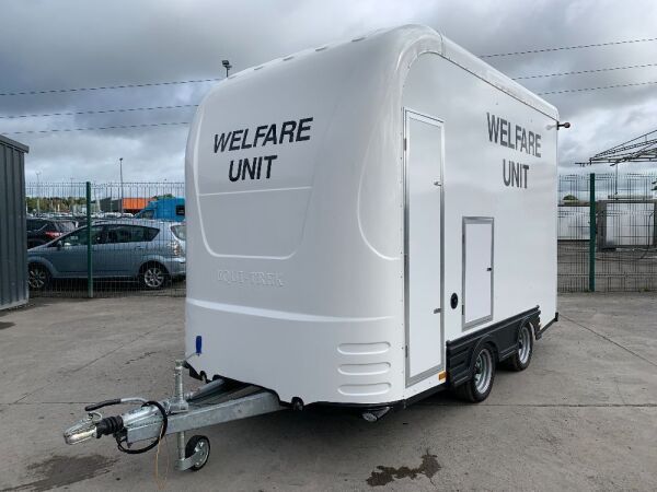 NEW/UNUSED Equi-Trek Fast Tow Twin Axle Welfare Unit